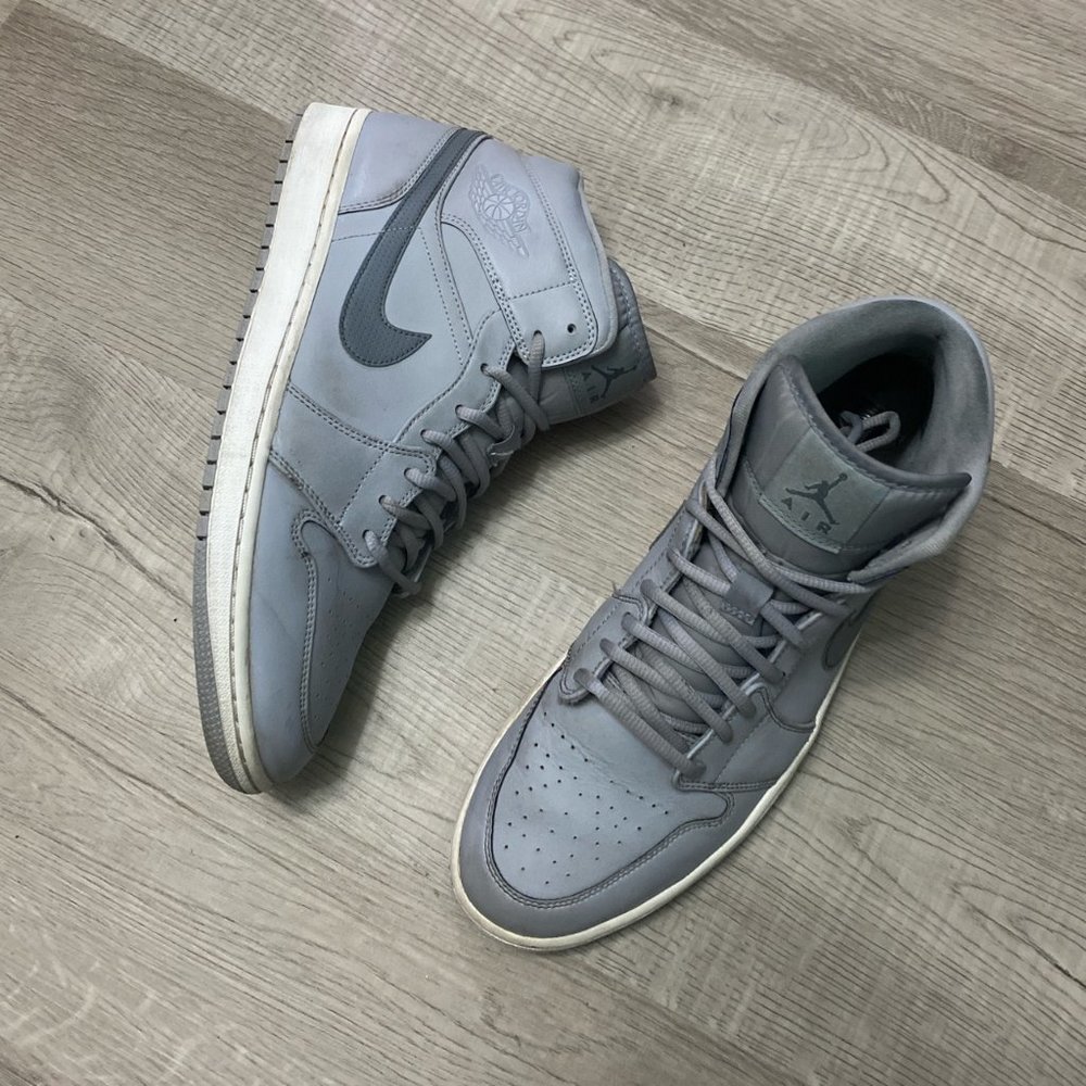 2017 Jordan 1 Retro Mid Wolf Grey Cool Grey